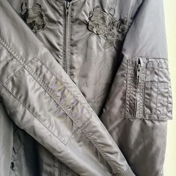 Obey Rose Embroidery Fleece-Lined Longline Black Bomber Jacket size M - Picture 8 of 12